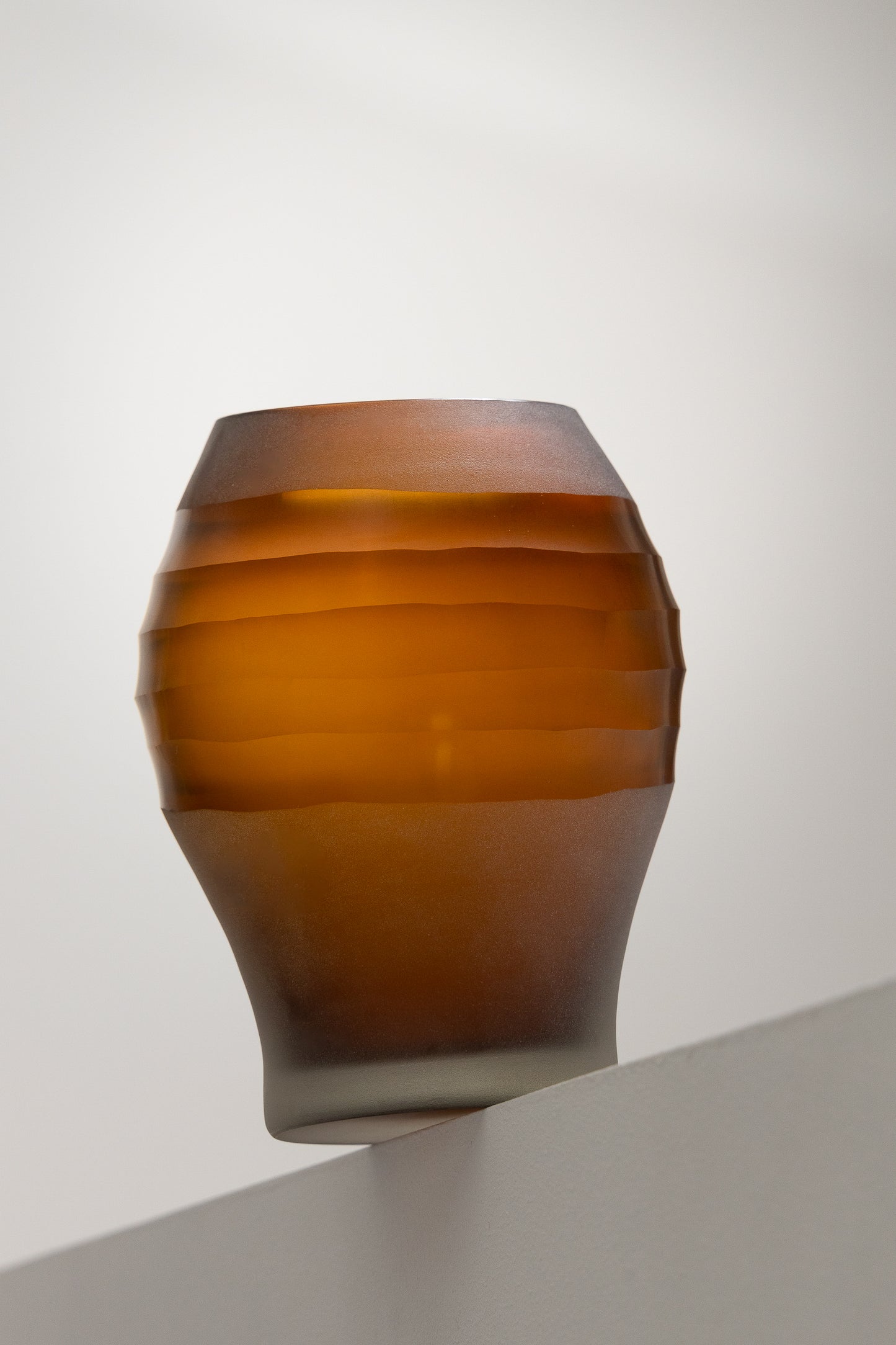 VASE EN VERRE DÉPOLI