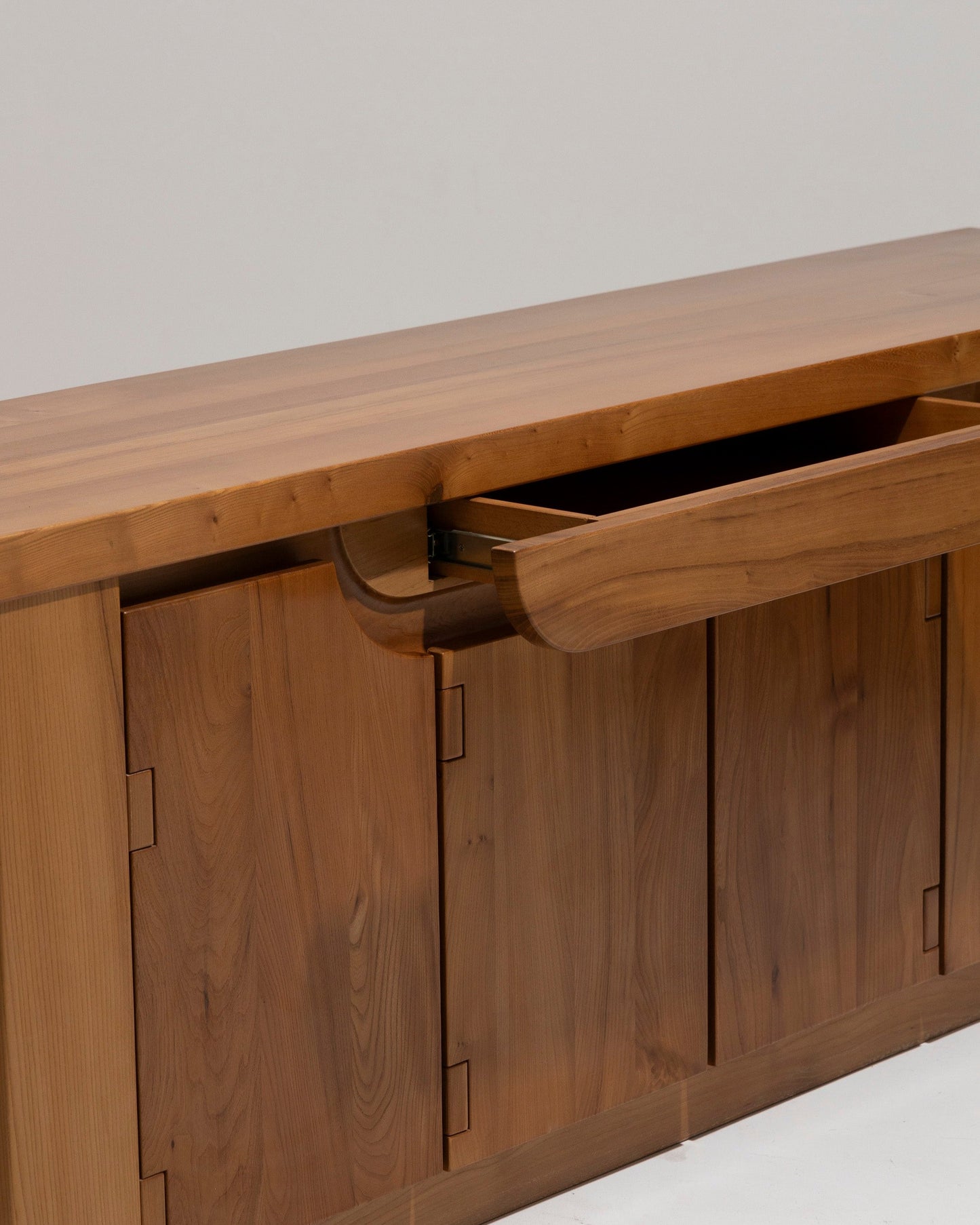 SOLID ELM SIDEBOARD, LUIGI GORGONI, 1980s 