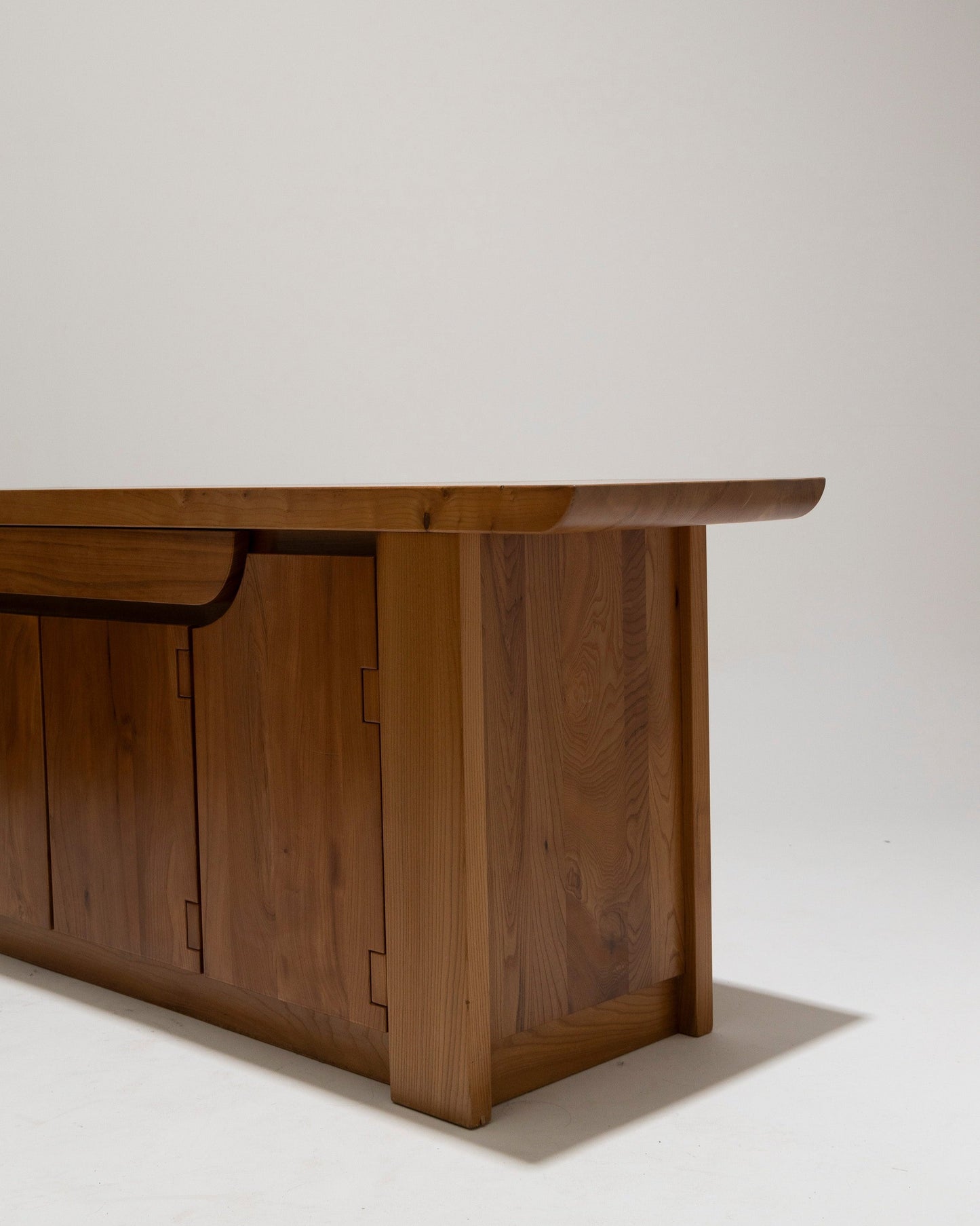 SOLID ELM SIDEBOARD, LUIGI GORGONI, 1980s 