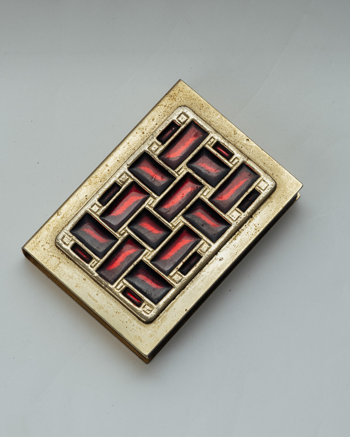 ÉTUI À ALLUMETTES EN LAITON ET ÉMAIL CLOISONNÉ, 1950s