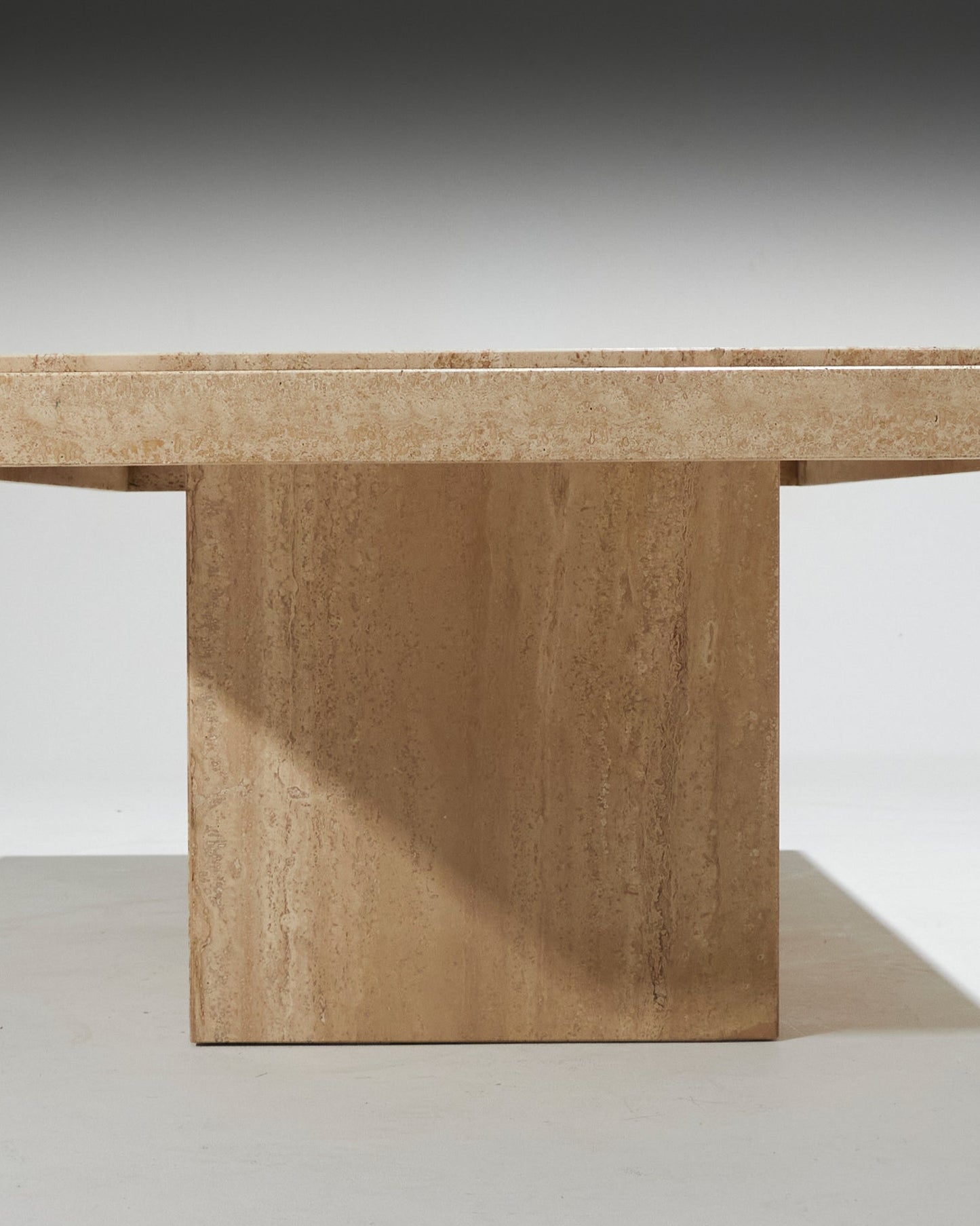 TABLE BASSE RECTANGULAIRE EN TRAVERTIN, 1980s