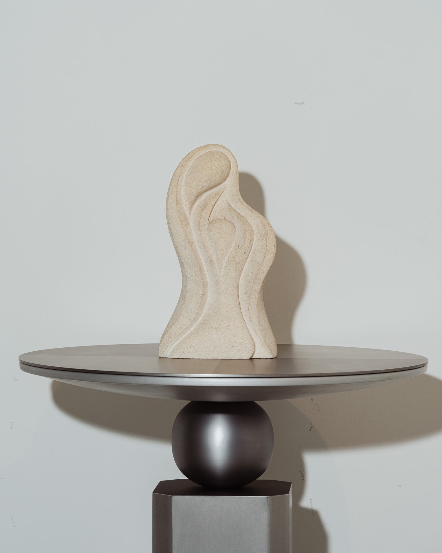 SCULPTURE EN PIERRE DE TRAVERTIN, ALBERT TORMOS, 1980s