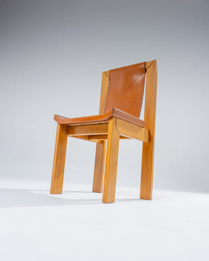 PAIRE DE CHAISES EN ORME ET CUIR, LUIGI GORGONI, 1970s