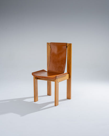 PAIRE DE CHAISES EN ORME ET CUIR, LUIGI GORGONI, 1970s