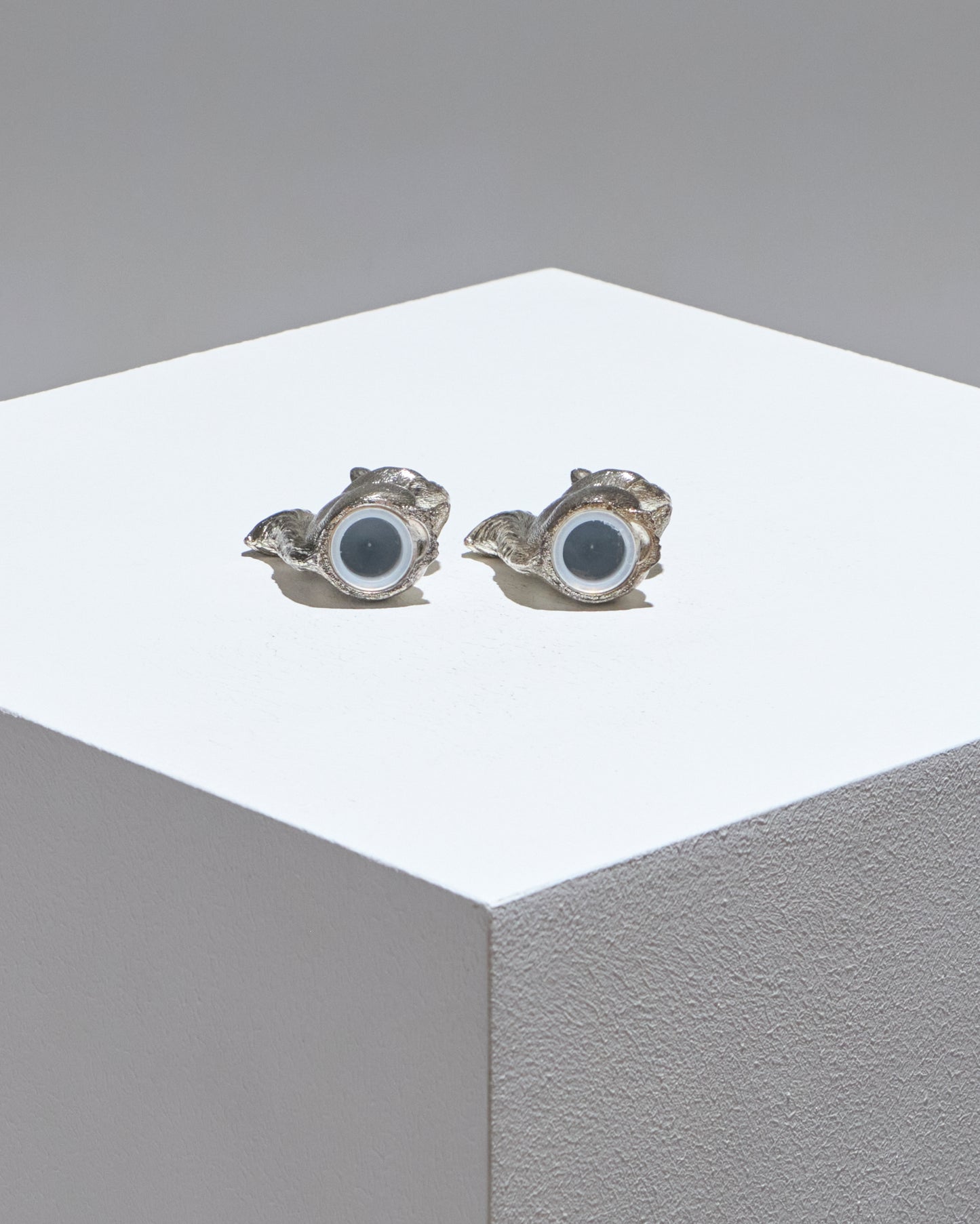 Squirrel-shaped salt and pepper shaker set in silver-plated metal, 1960s 