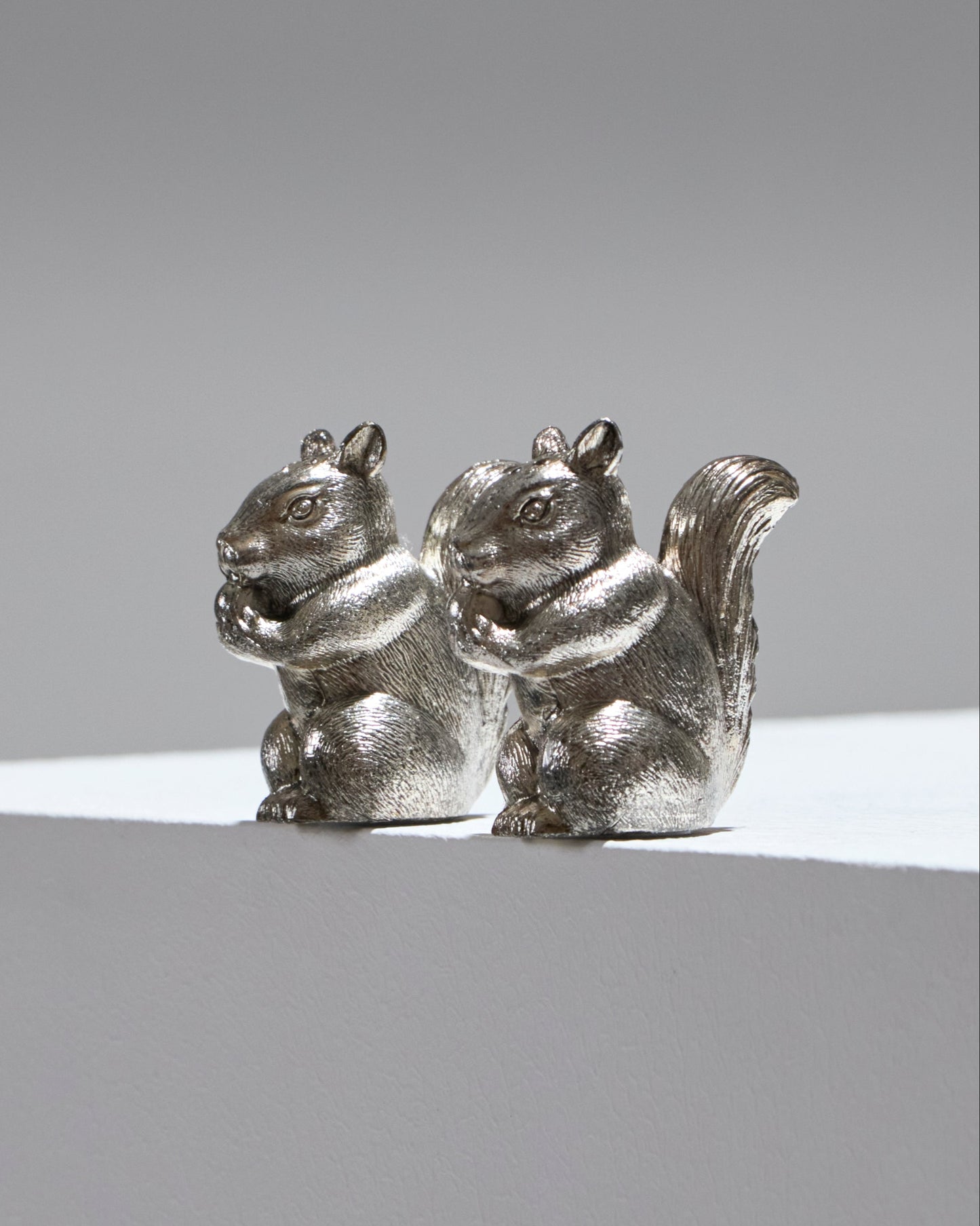 Squirrel-shaped salt and pepper shaker set in silver-plated metal, 1960s 