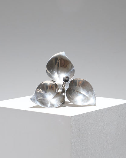 SERVITEUR TRIPLE FEUILLE EN MÉTAL ARGENTÉ, 1950s