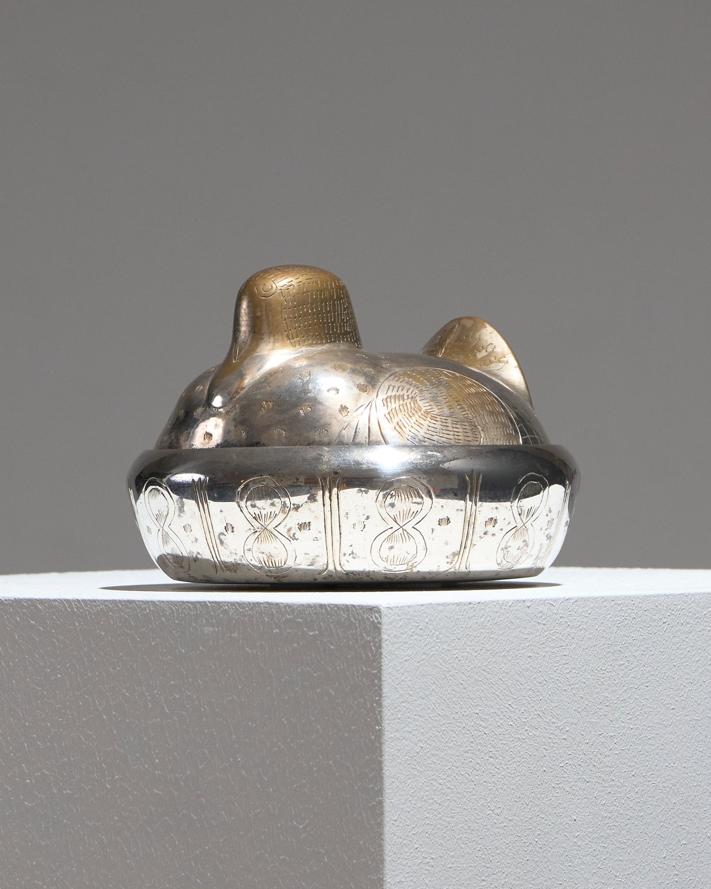 BOÎTE POULE EN LAITON ARGENTÉ, 1970s