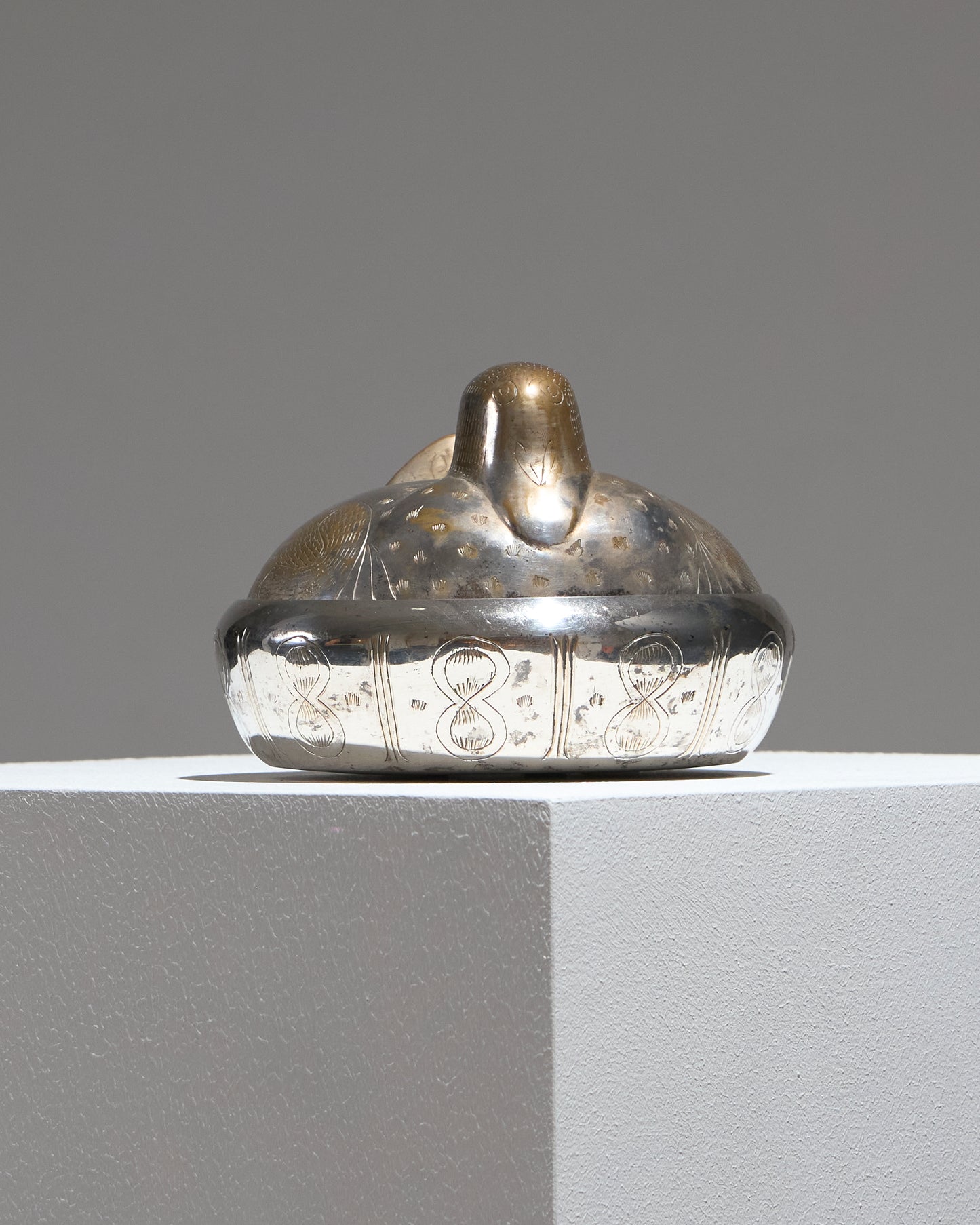 BOÎTE POULE EN LAITON ARGENTÉ, 1970s