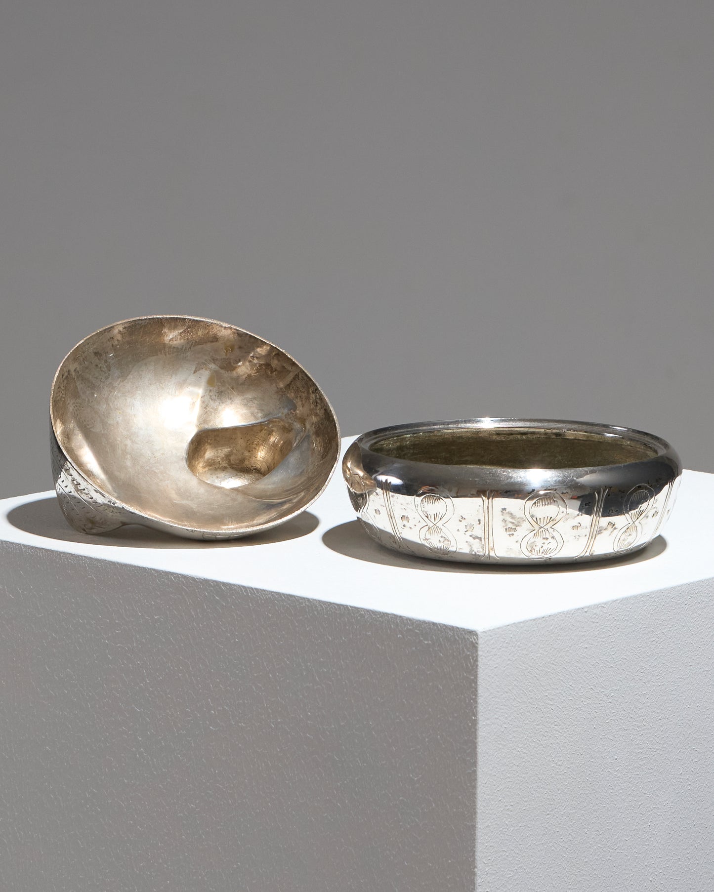 BOÎTE POULE EN LAITON ARGENTÉ, 1970s