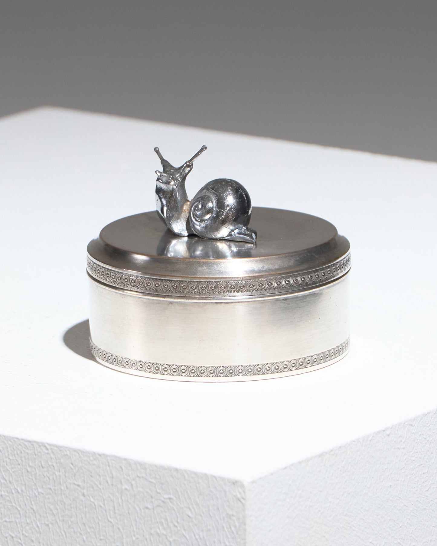 Small silver-plated metal snail box, 1960s 