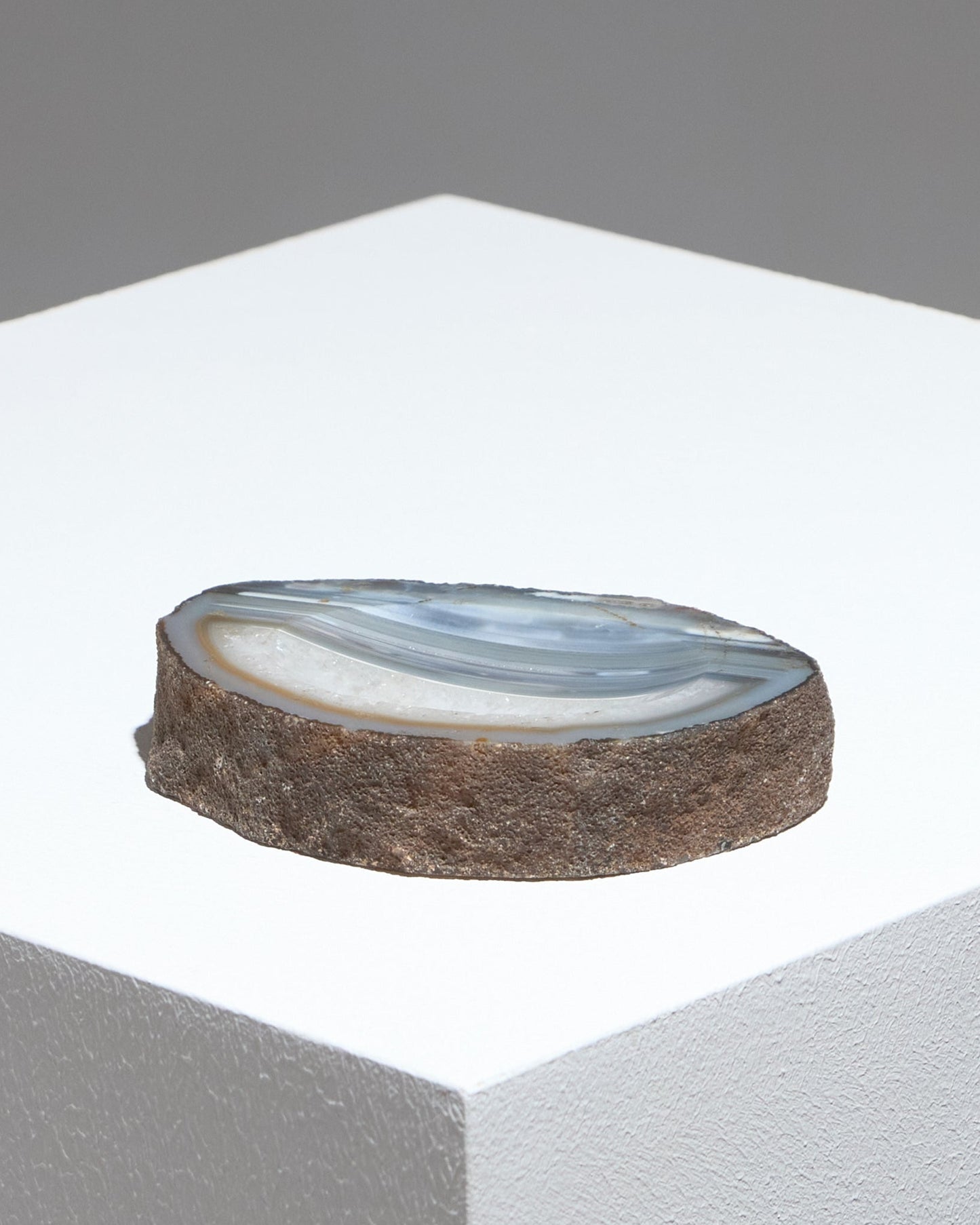 BLUE AGATHUM ASHTRAY, 1970s 