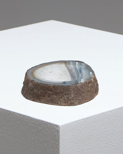 BLUE AGATHUM ASHTRAY, 1970s 