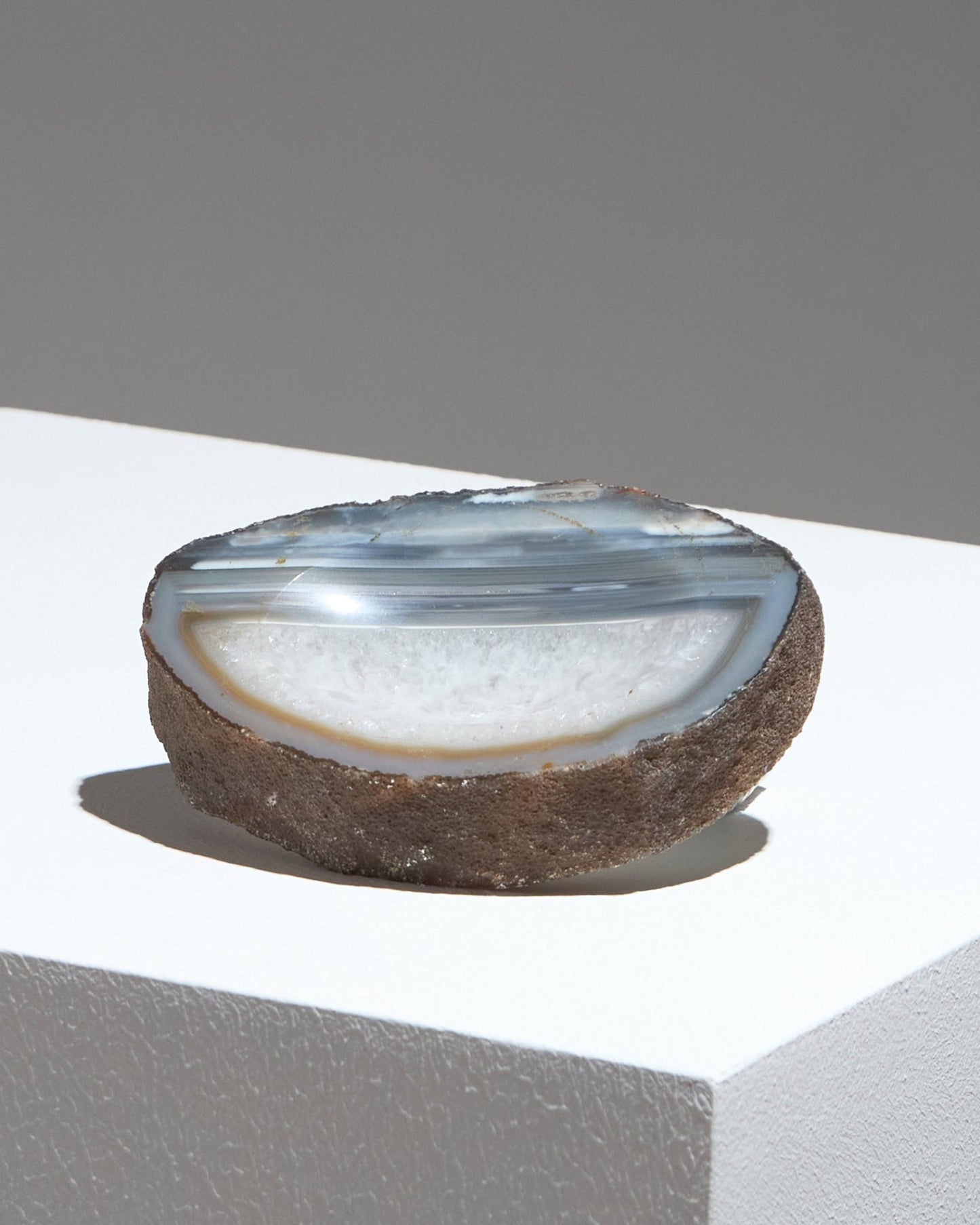 BLUE AGATHUM ASHTRAY, 1970s 