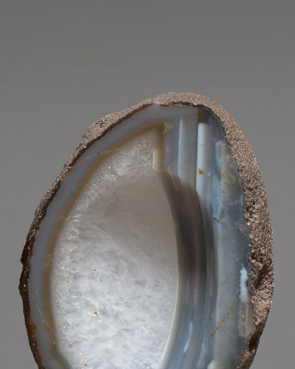 BLUE AGATHUM ASHTRAY, 1970s 