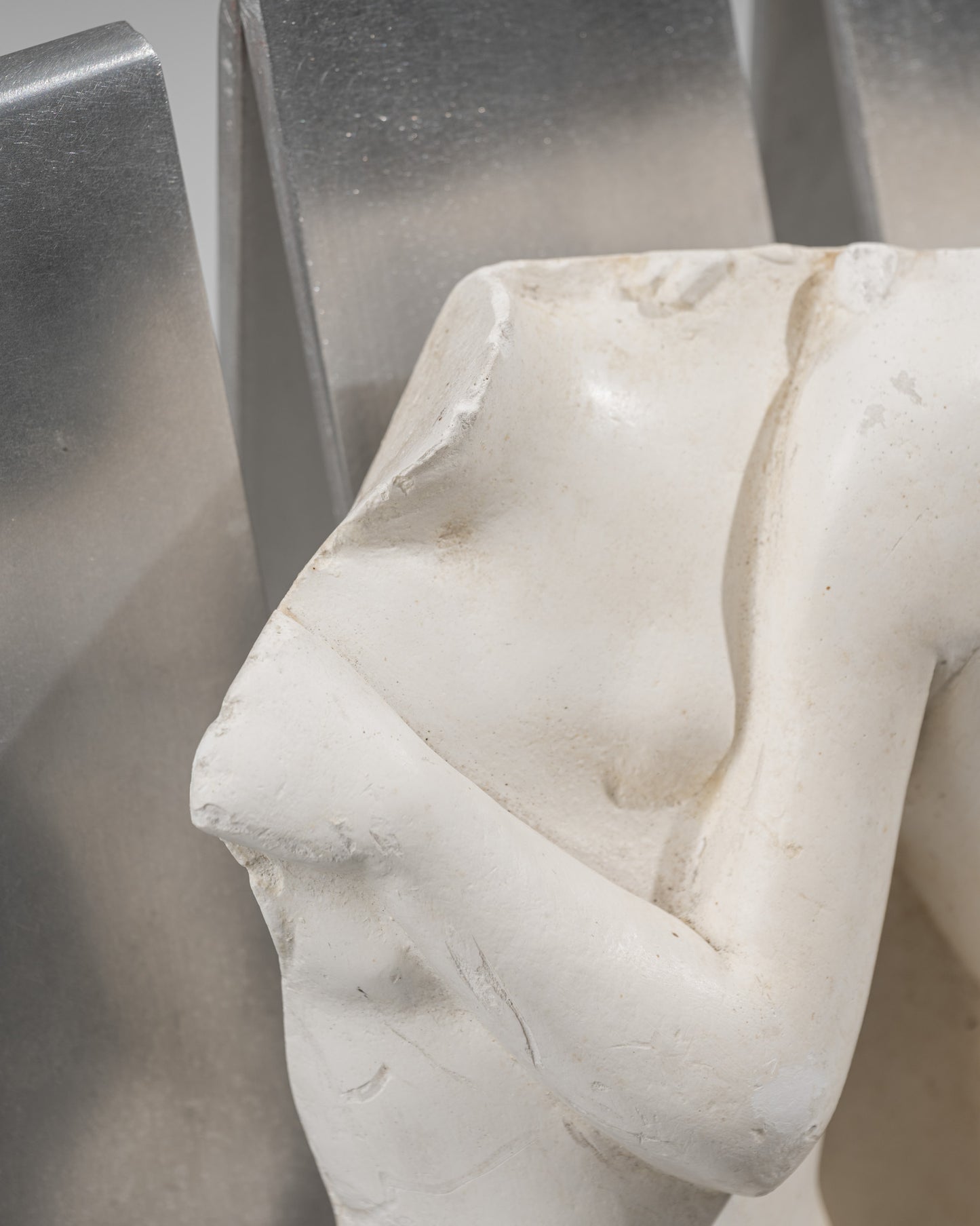 SCULPTURE MURALE BAS-RELIEF LES TROIS GRÂCES, 2000s