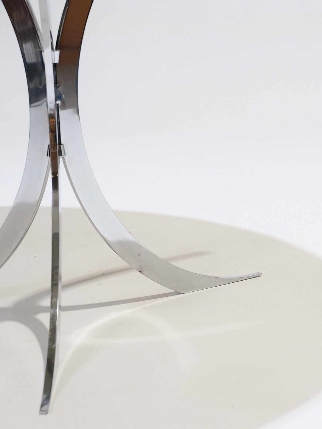 TABLE À MANGER RONDE EN VERRE ET MÉTAL, BORIS TABACOFF, 1970s