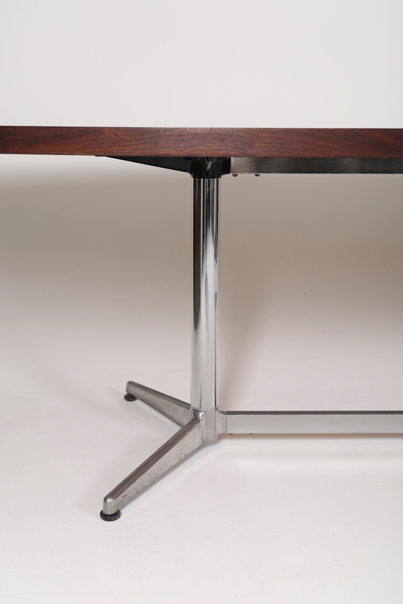 Large Giancarlo Piretti table