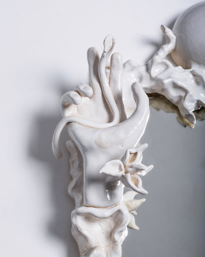 MIRROR “SELF SUFFICENCY, PORTRAIT OF A SELF-HEALING”