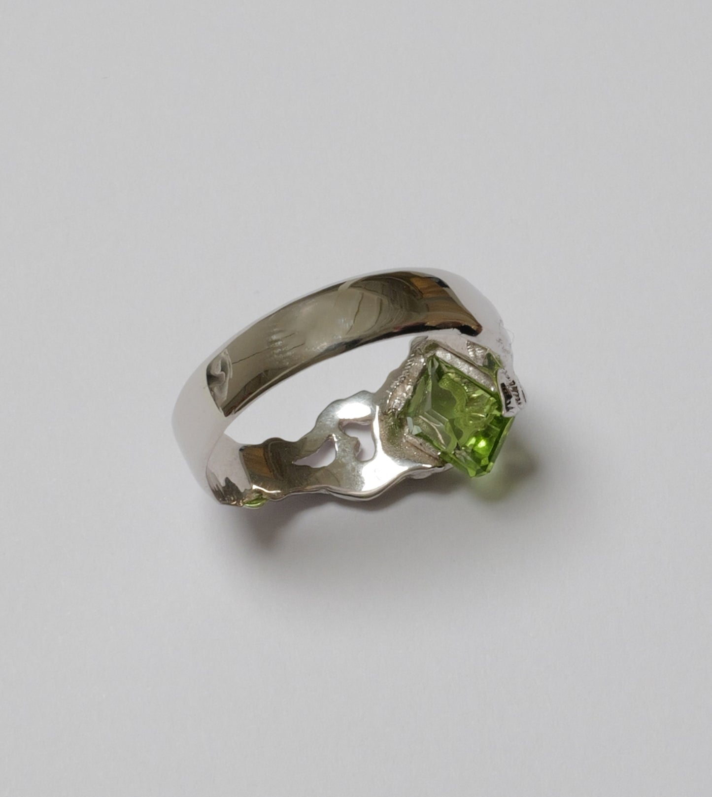 “WEDGE” RING