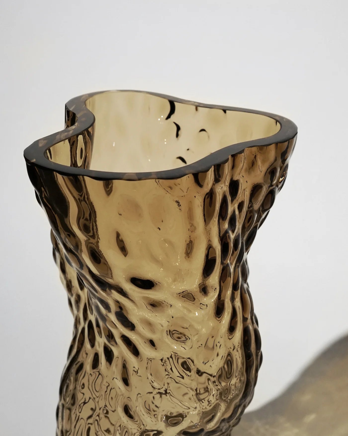 “OSTREA” VASE