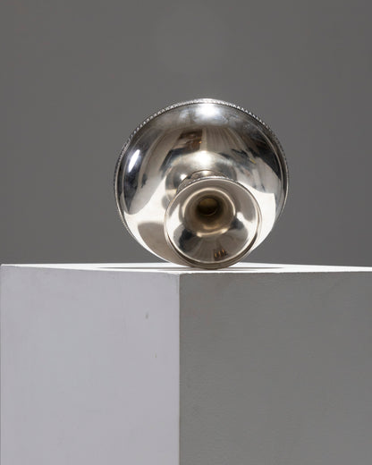 Silver metal foot cut decorated with two palmette friezes