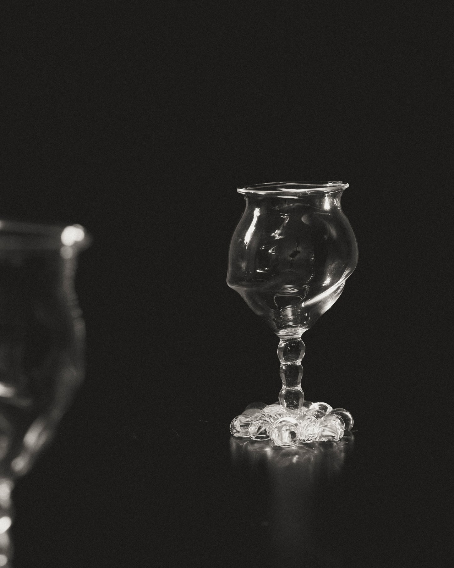 PAIR OF WINE GLASSES