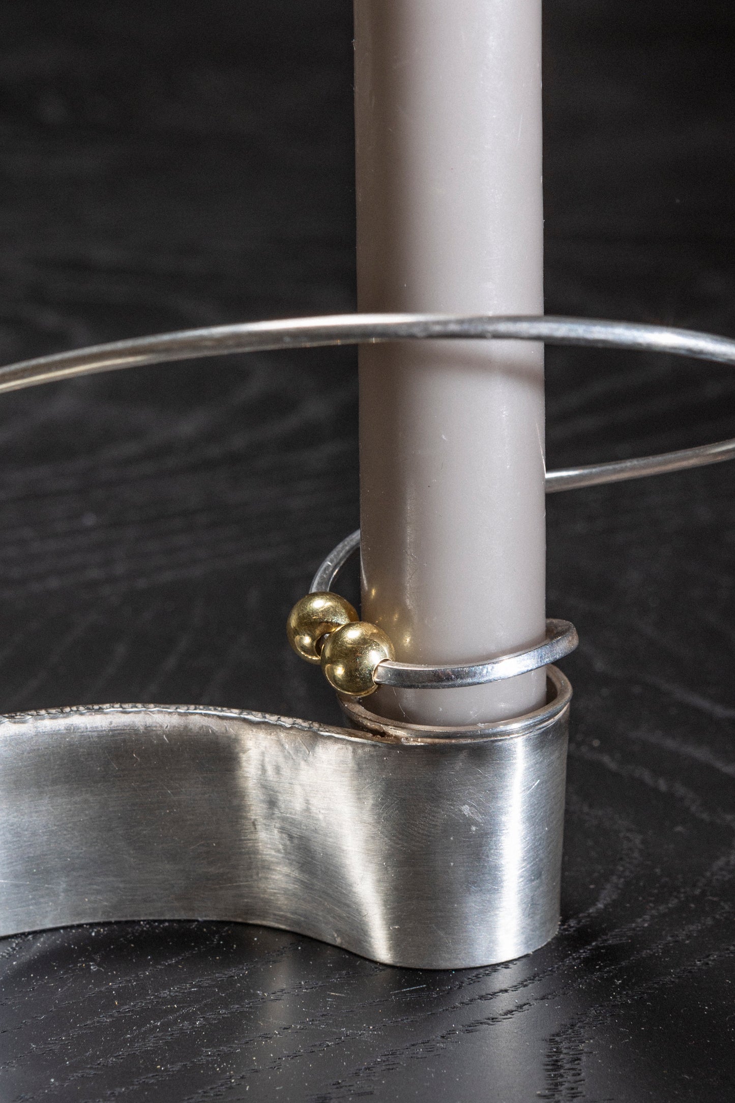 PAIRE DE BOUGEOIRS COUNTING TIME