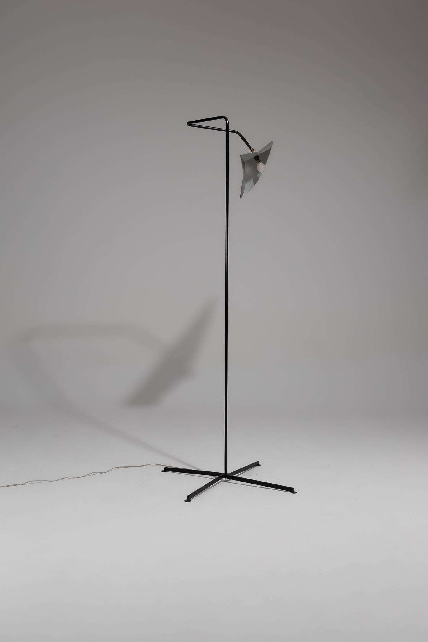 MODERNIST METAL FLOOR LAMP