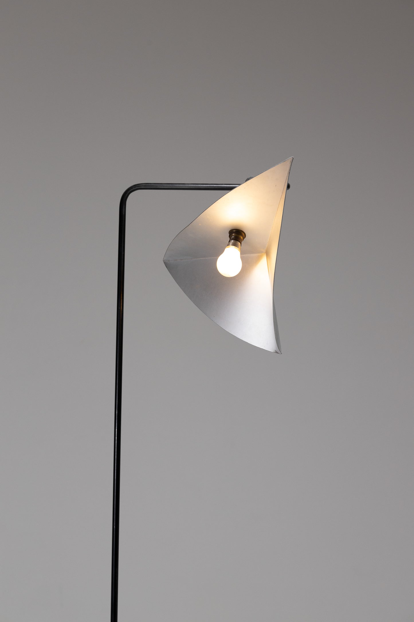 MODERNIST METAL FLOOR LAMP