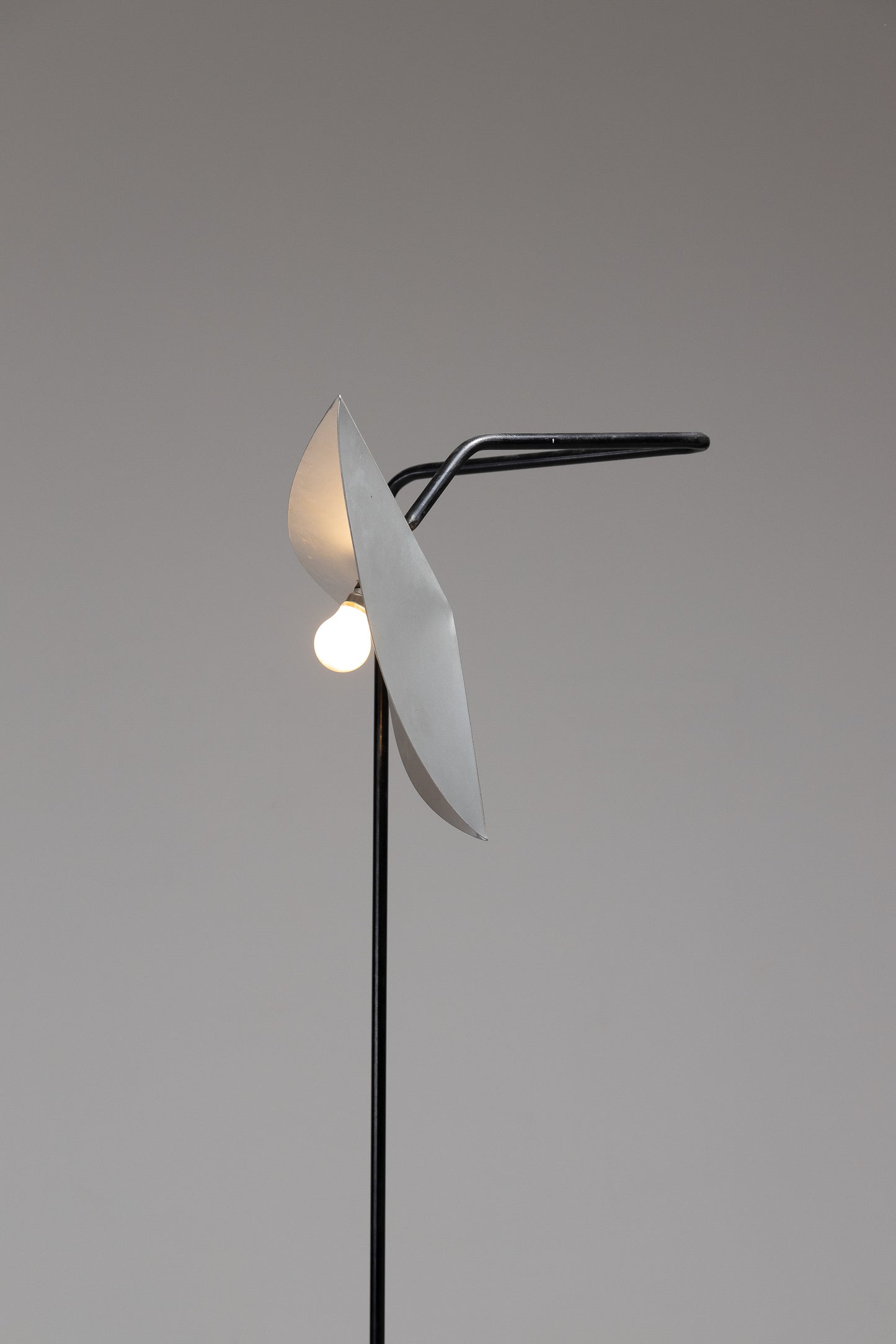 MODERNIST METAL FLOOR LAMP