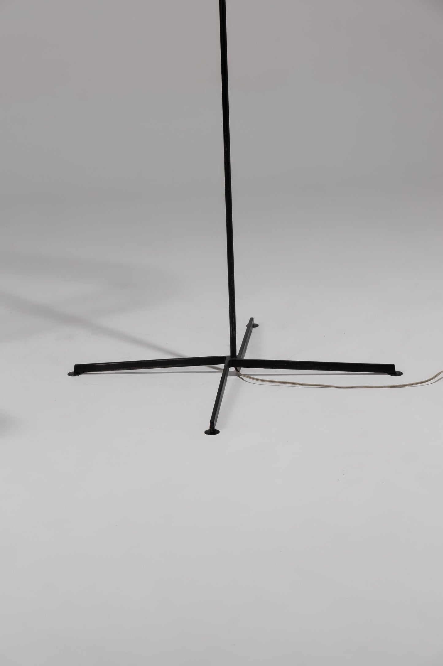 MODERNIST METAL FLOOR LAMP