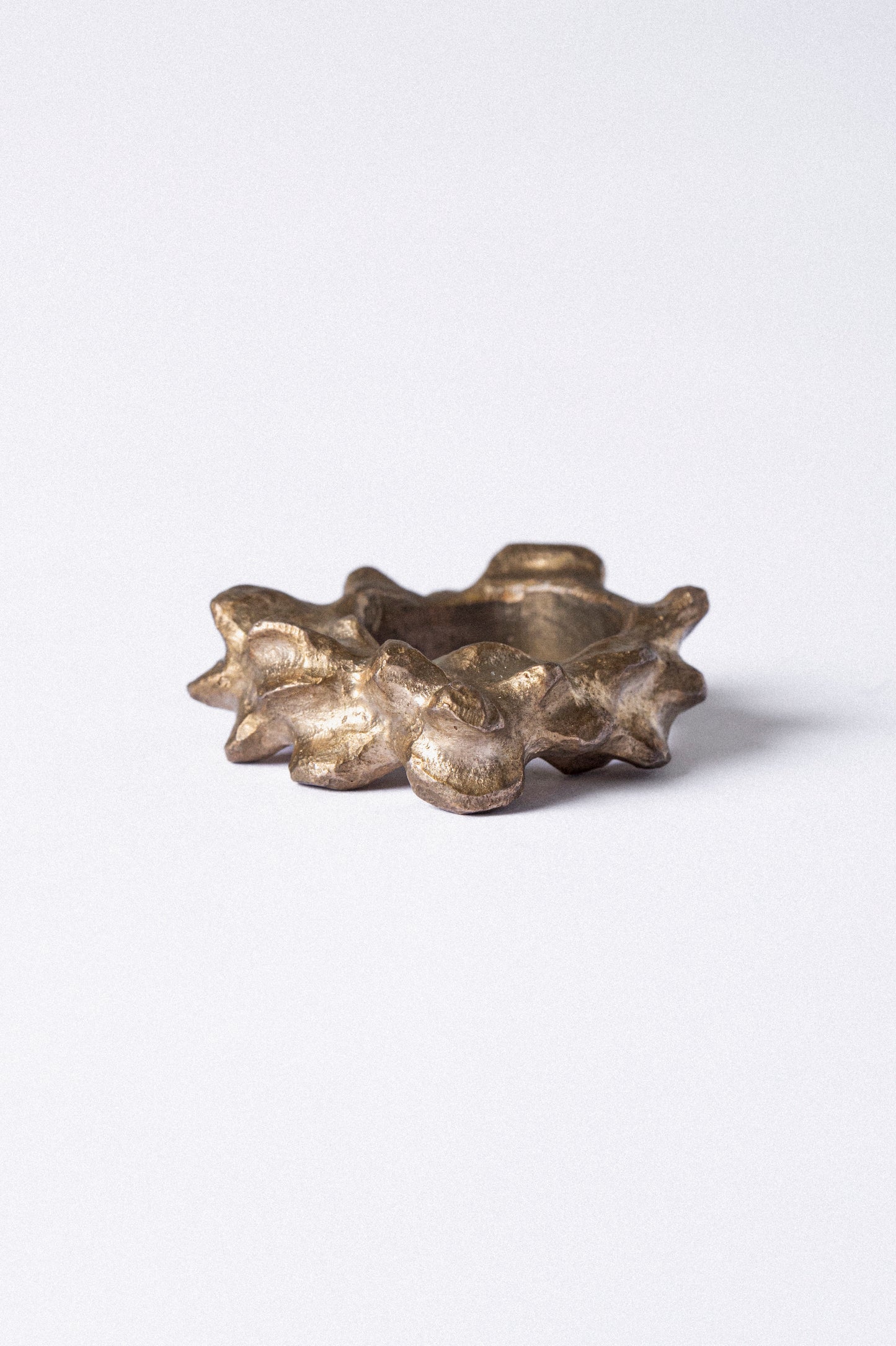 BAGUE ROCHE EN LAITON