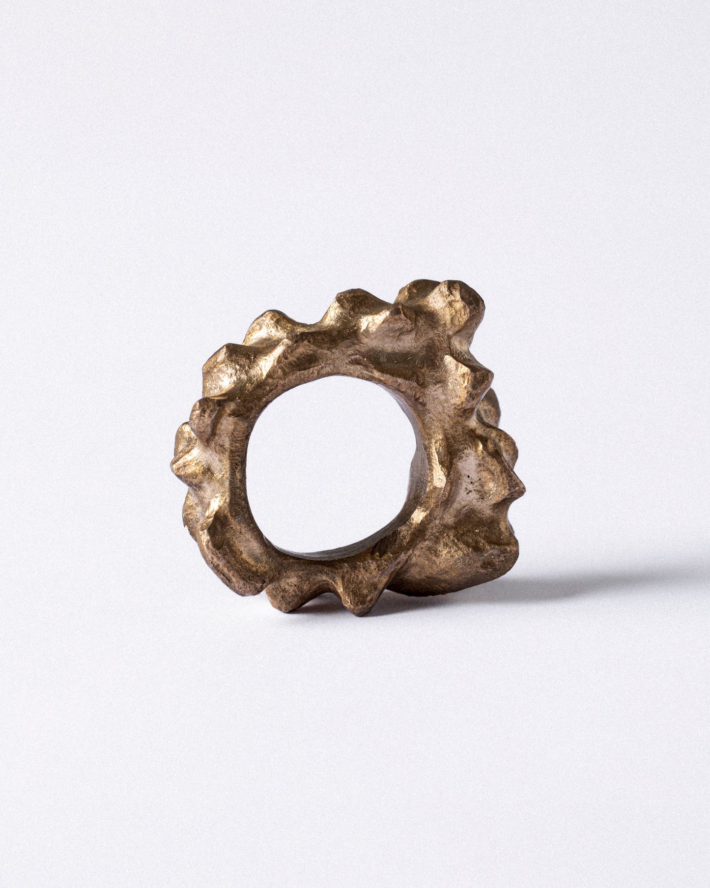 BAGUE ROCHE EN LAITON