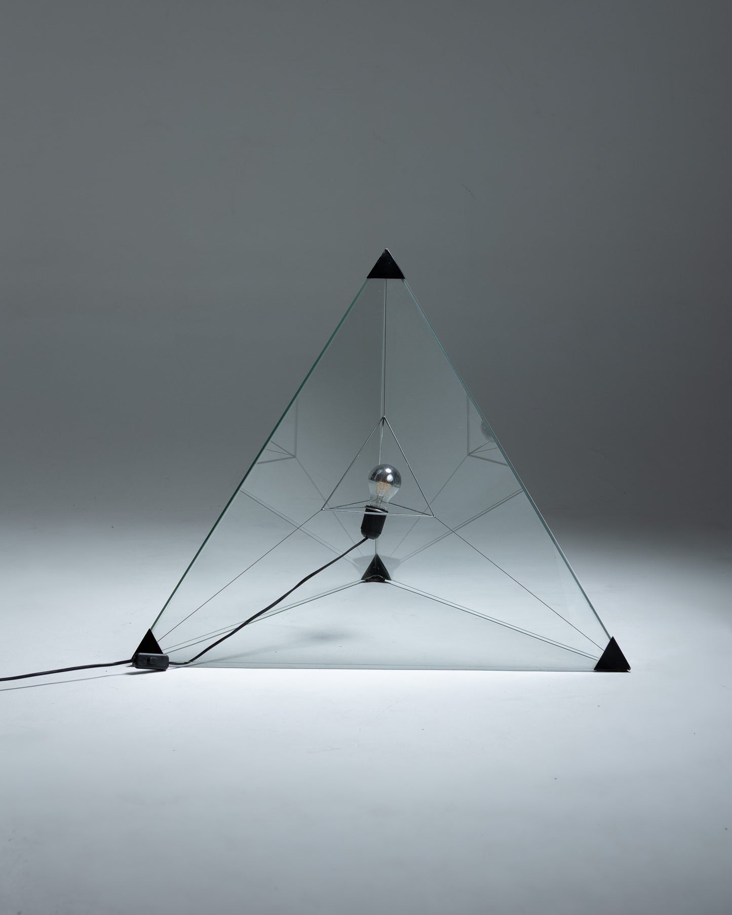 LAMPE 'TETRAHEDRON', INDOOR, 1970s