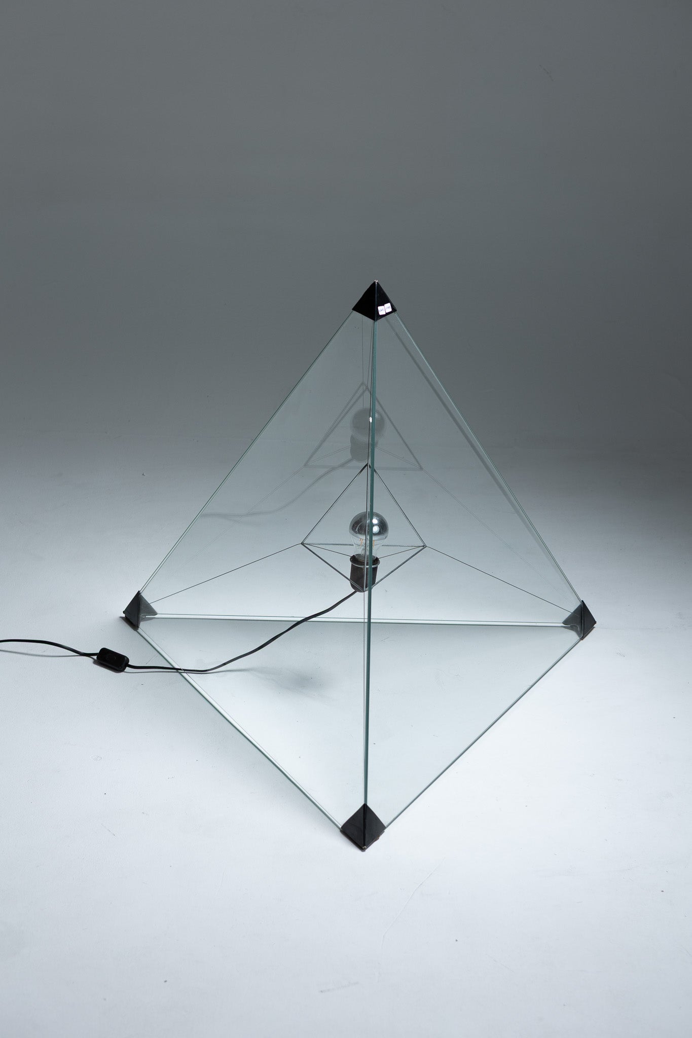 LAMPE 'TETRAHEDRON', INDOOR, 1970s