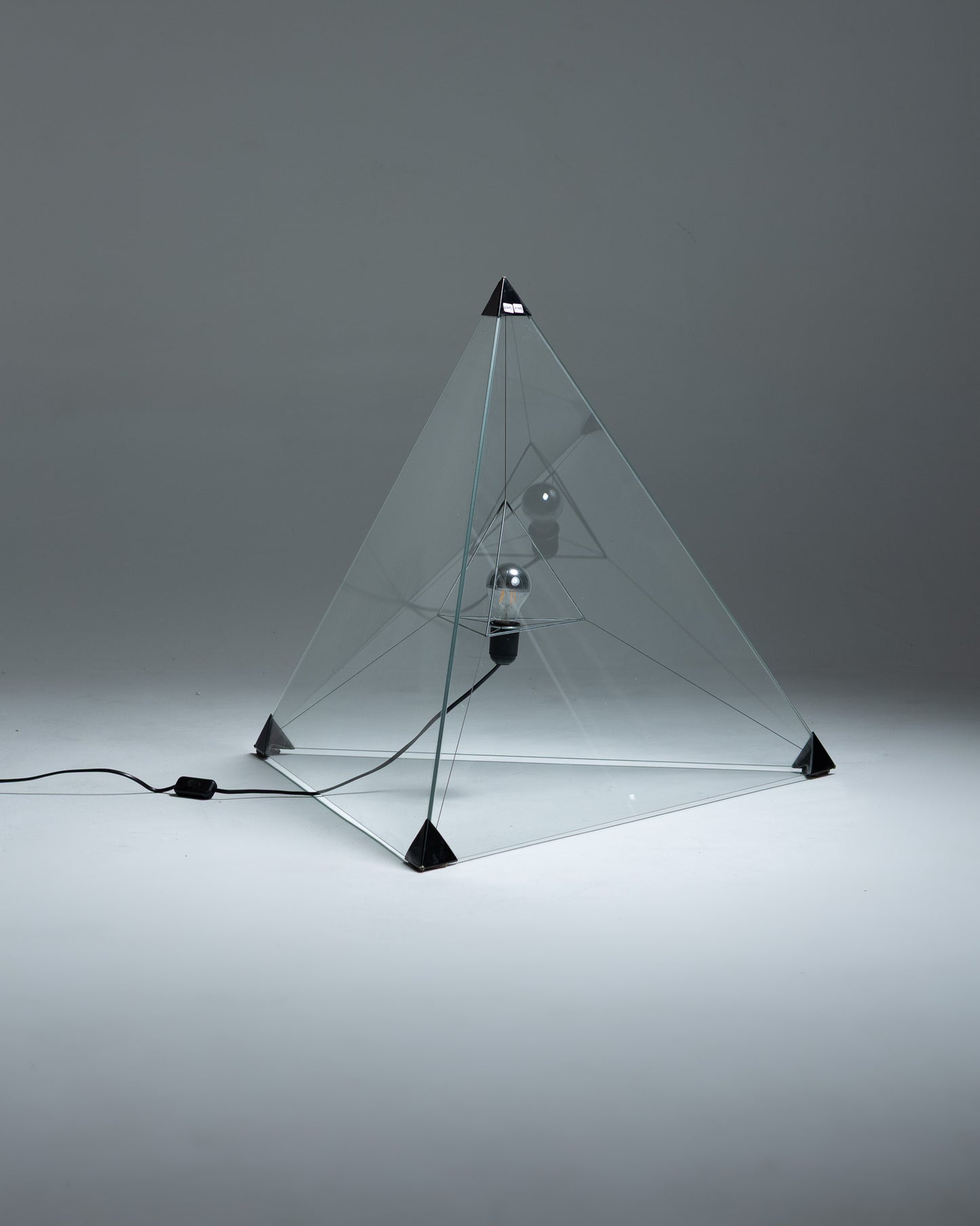 LAMPE 'TETRAHEDRON', INDOOR, 1970s