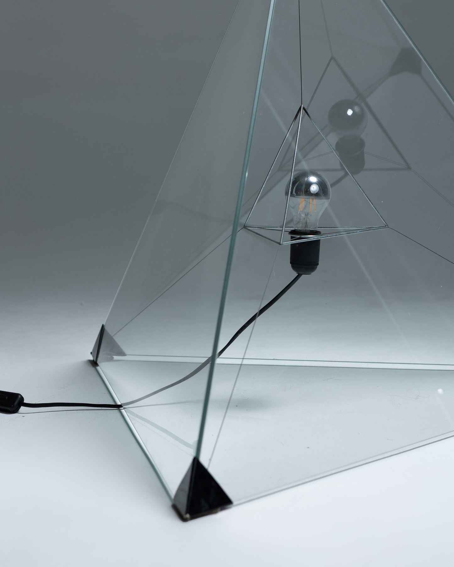LAMPE 'TETRAHEDRON', INDOOR, 1970s