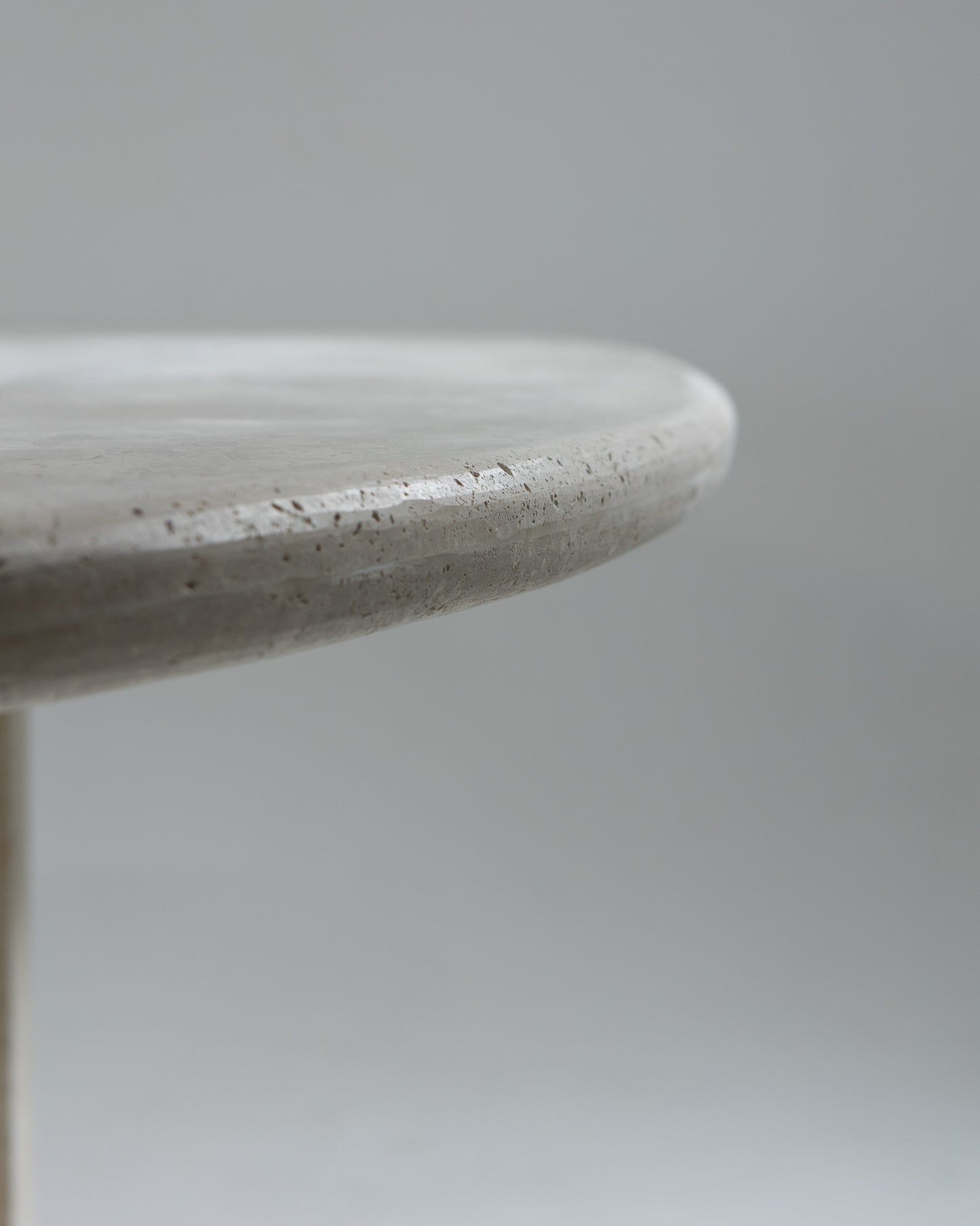 TABLE EN TRAVERTIN, CATTELAN ITALIA, 1980s