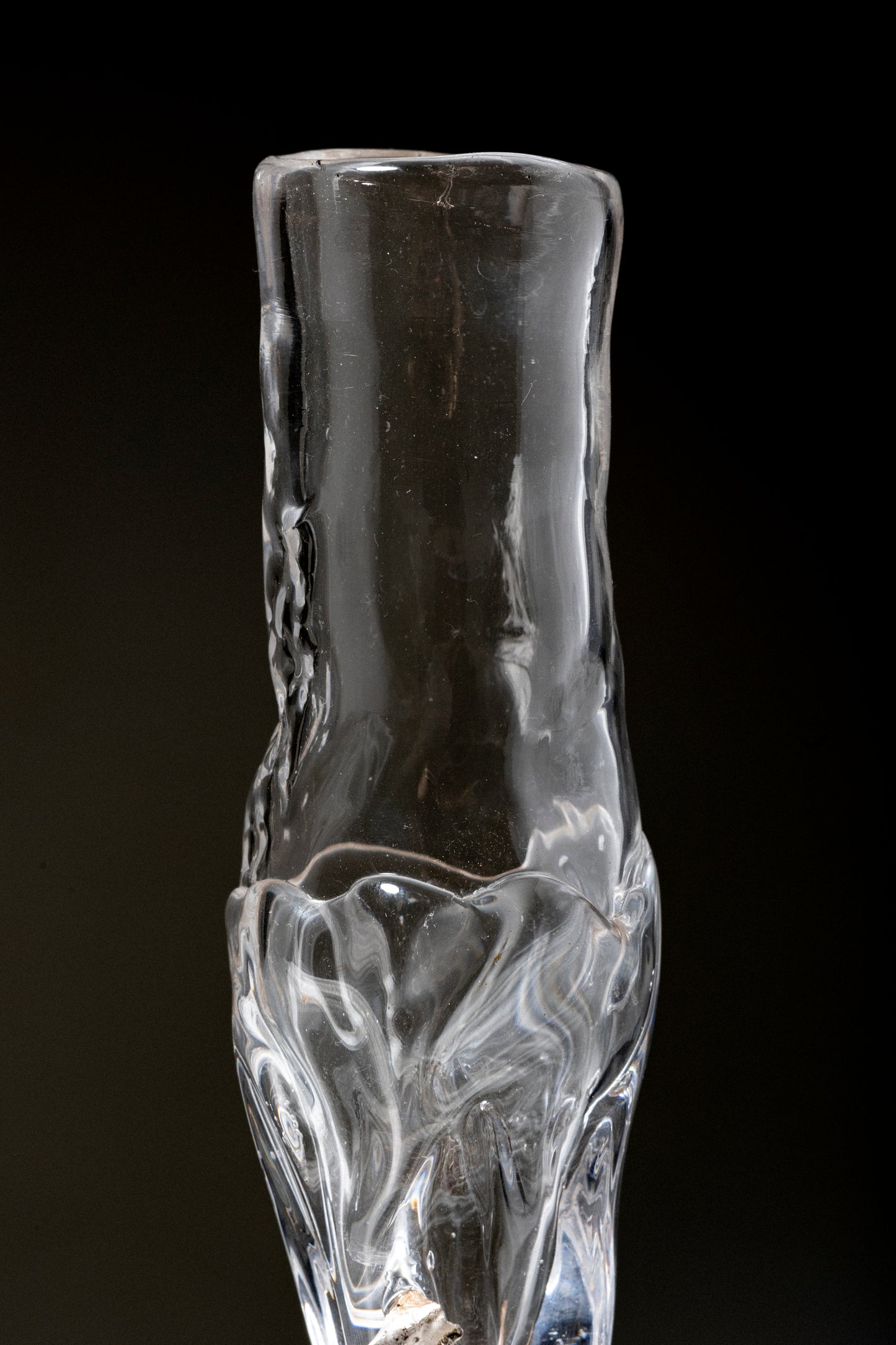 VERRE À PIED EN ARGENT ET PIERRES PRÉCIEUSES