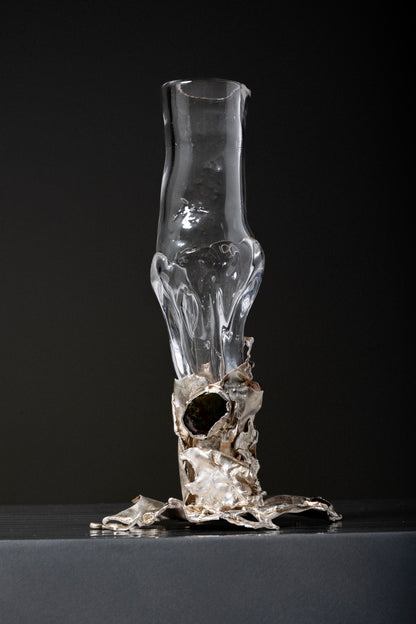 VERRE À PIED EN ARGENT ET PIERRES PRÉCIEUSES