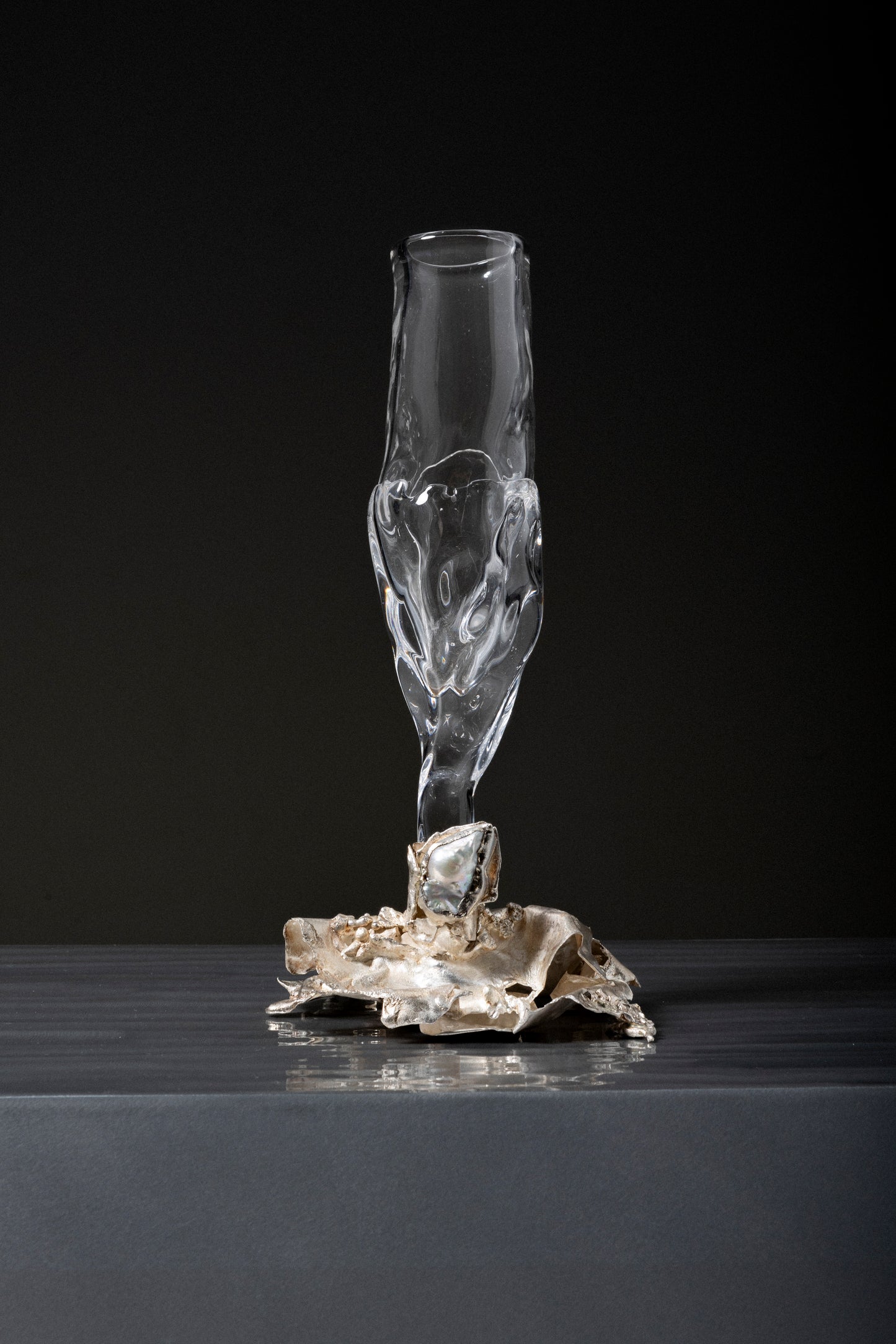 VERRE À PIED EN ARGENT ET PIERRES PRÉCIEUSES