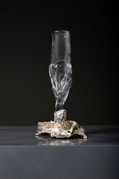 VERRE À PIED EN ARGENT ET PIERRES PRÉCIEUSES