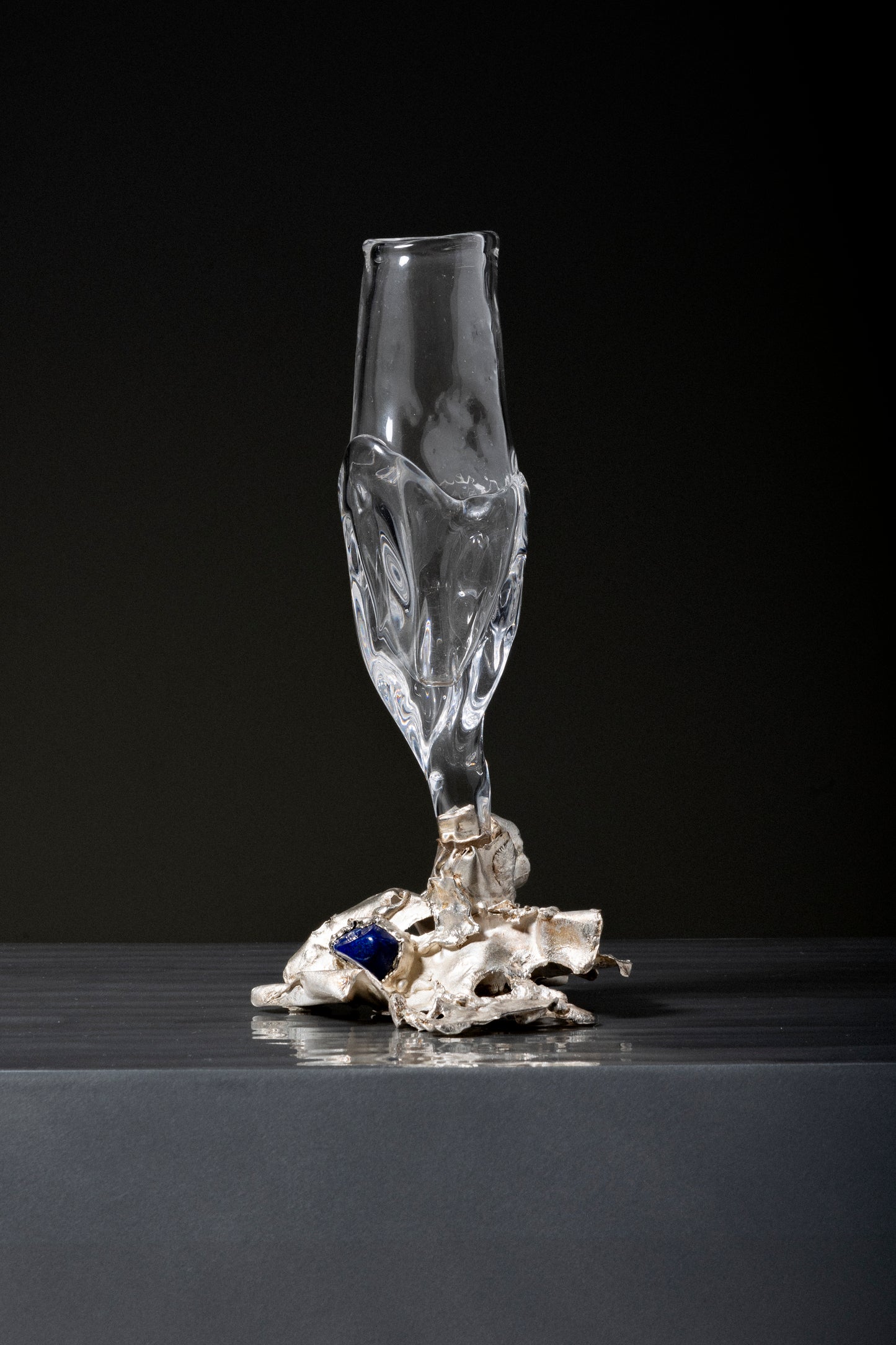 VERRE À PIED EN ARGENT ET PIERRES PRÉCIEUSES