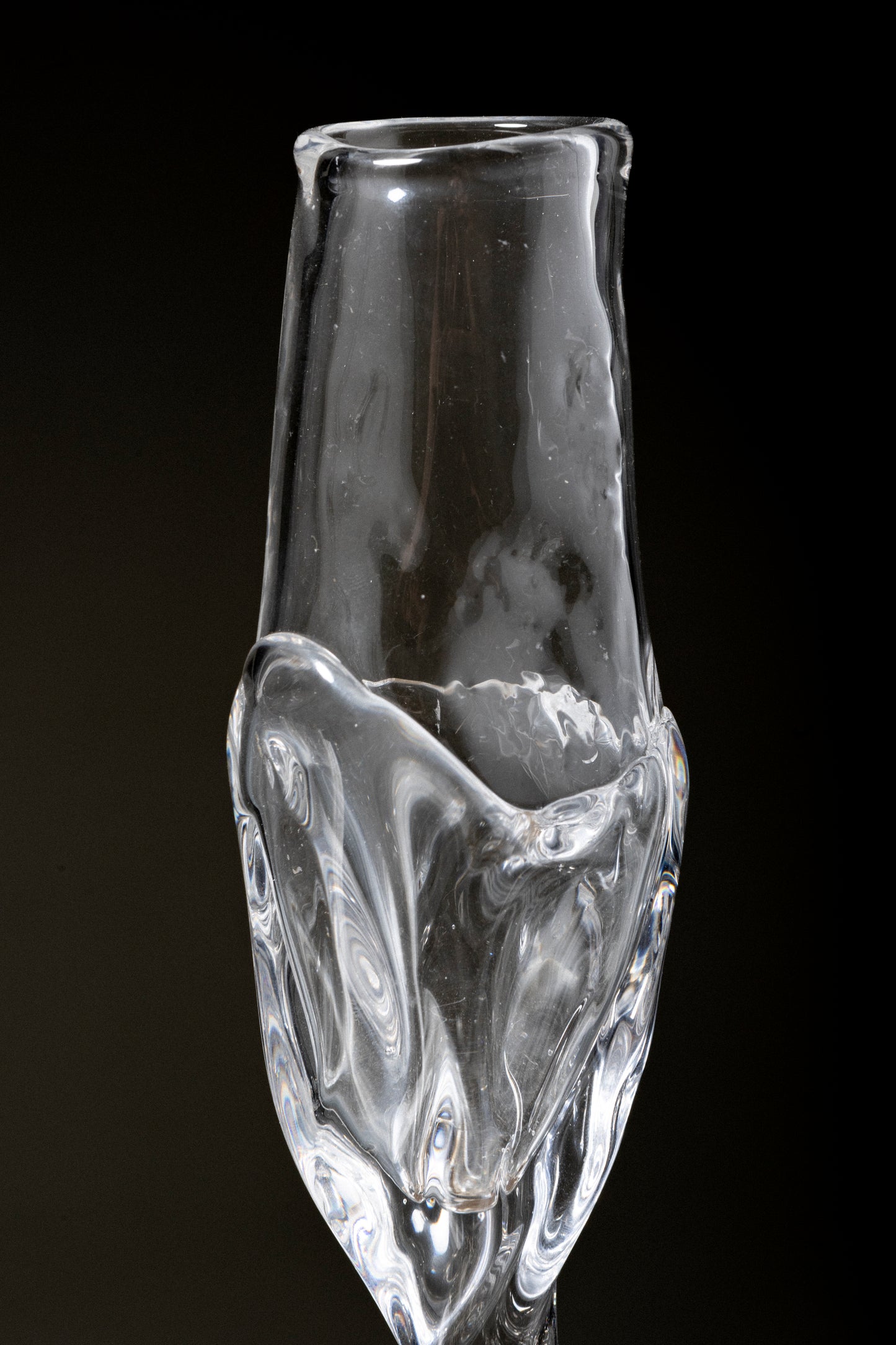 VERRE À PIED EN ARGENT ET PIERRES PRÉCIEUSES
