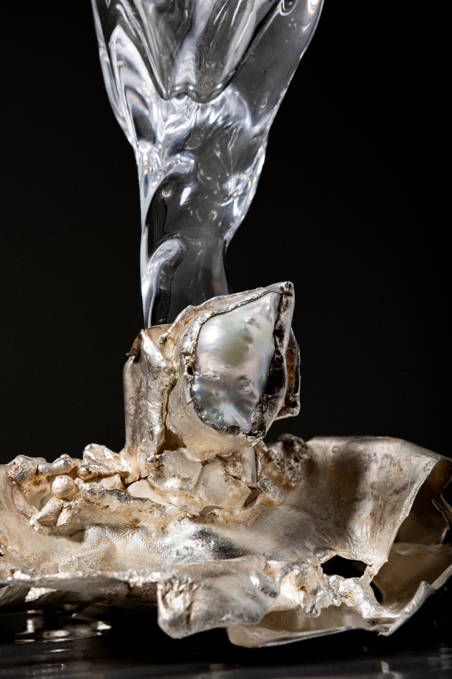 VERRE À PIED EN ARGENT ET PIERRES PRÉCIEUSES