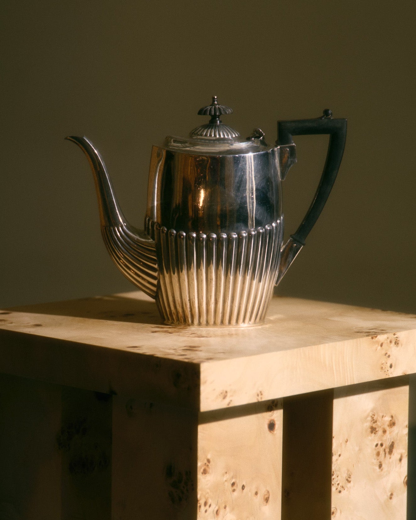 RESERVED-SZKLO STUDIO - SILVER-PLATED METAL TEA AND COFFEE SERVICE, SHEFFIELD, 1950s