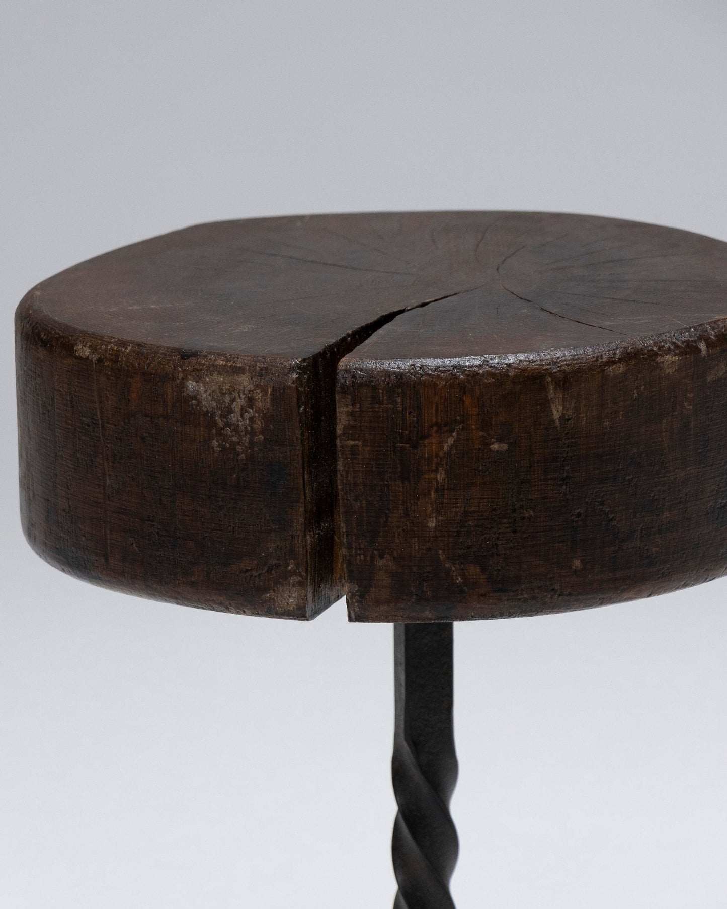 TABOURET BRUTALISTE EN BOIS MASSIF, 1960s