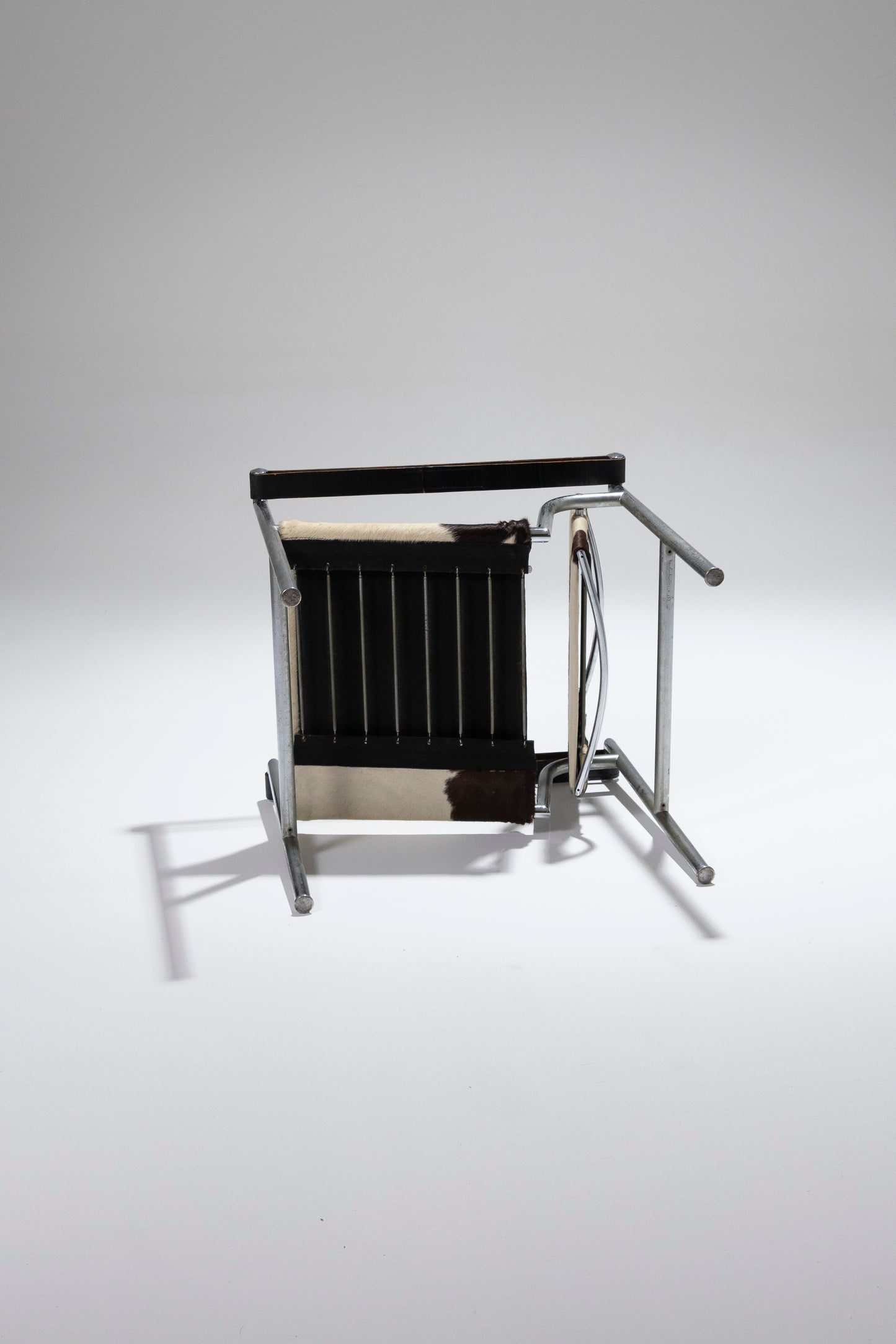 FAUTEUIL EN CUIR "LC1", LE CORBUSIER, CASSINA, 1930s