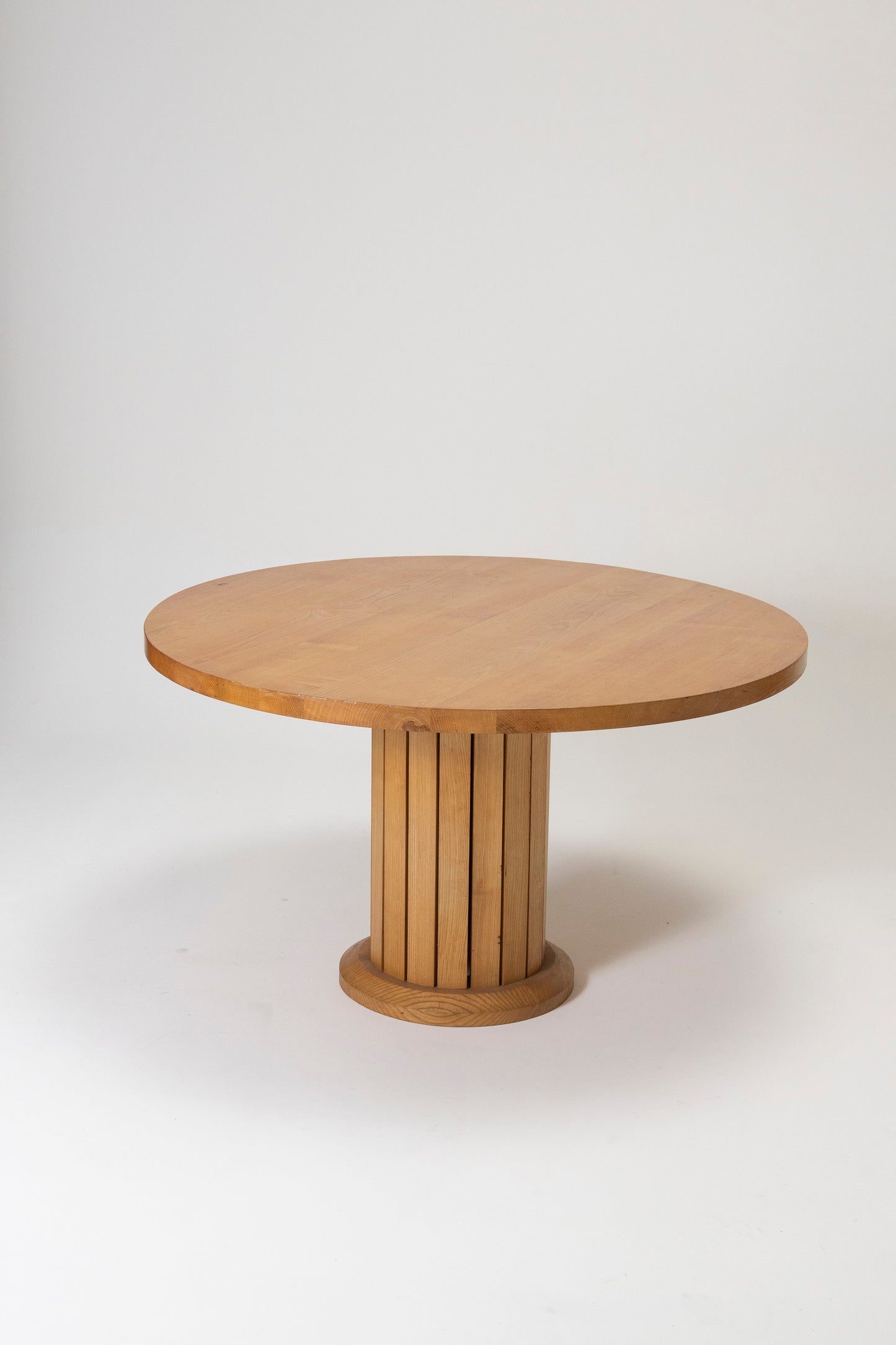 TABLE RONDE EN BOIS MASSIF,1970s